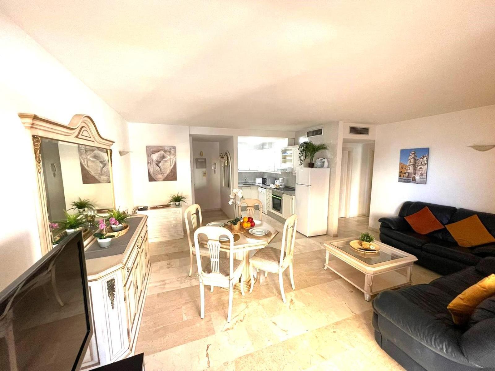 Apartment Teresa Fuengirola Buitenkant foto